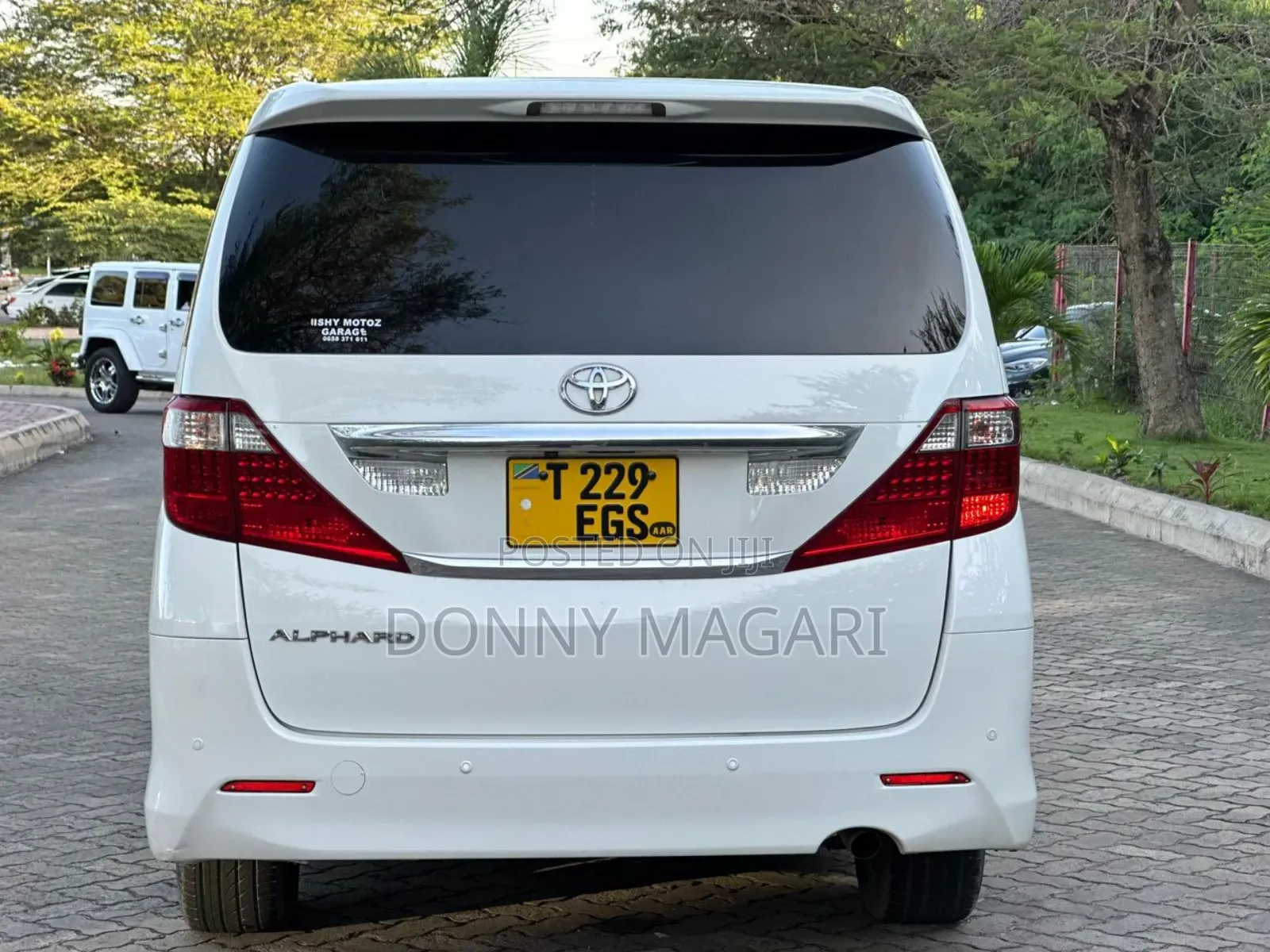 Toyota Alphard 2010 White