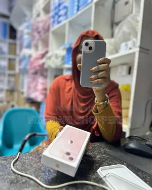 New Apple iPhone 13 128 GB Pink