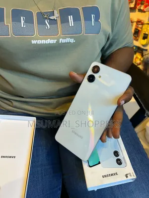 New Samsung Galaxy A06 128 GB White