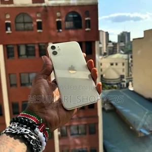 New Apple iPhone 11 128 GB White