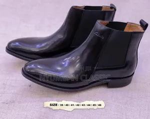 Chelsea Travolta Shoes