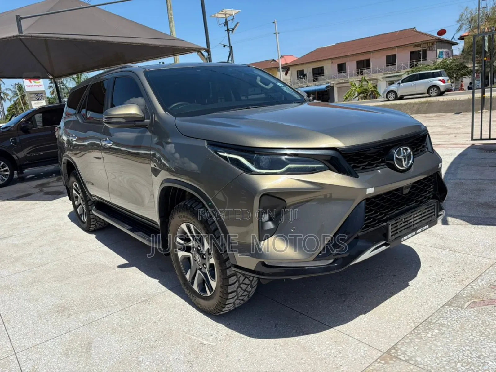 Toyota Fortuner 2023 Gray