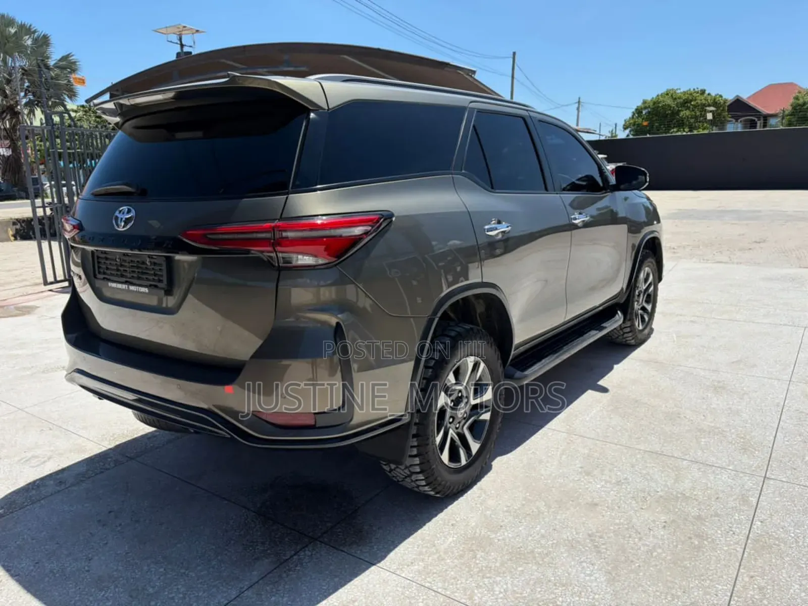 Toyota Fortuner 2023 Gray