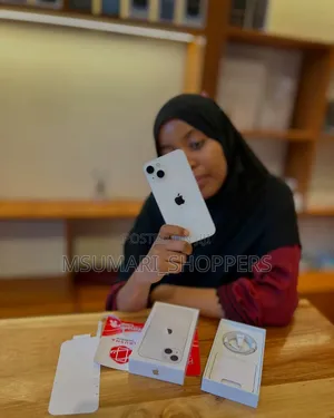 New Apple iPhone 13 128 GB Pink