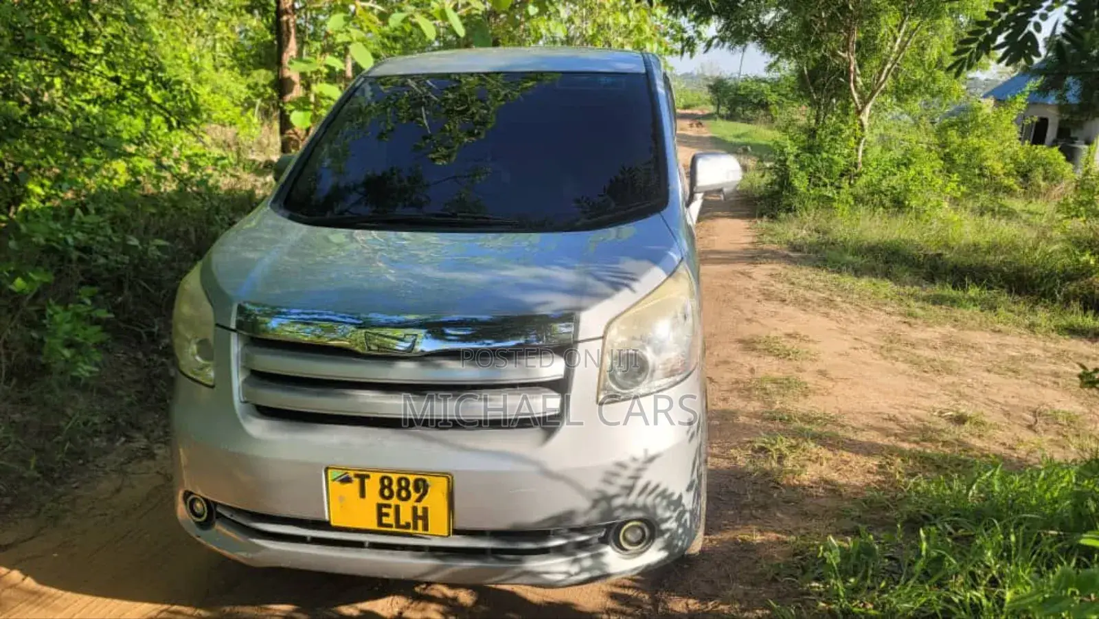 Toyota Noah 2009 Silver