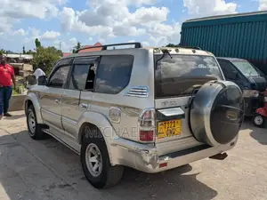 Toyota Land Cruiser Prado 2001 Silver