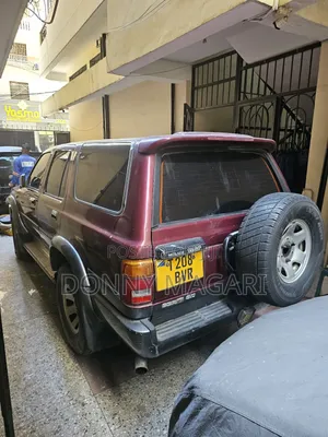 Toyota Hilux Surf 2002 Maroon