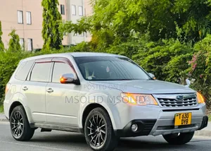 Subaru Forester 2010 Silver