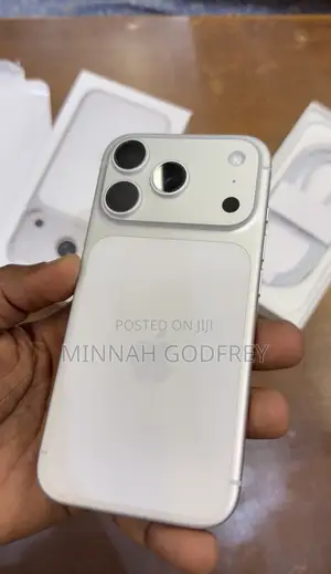 New Apple iPhone 17 Pro Max 256 GB Silver
