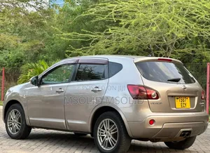 Nissan Dualis 2008 Gold