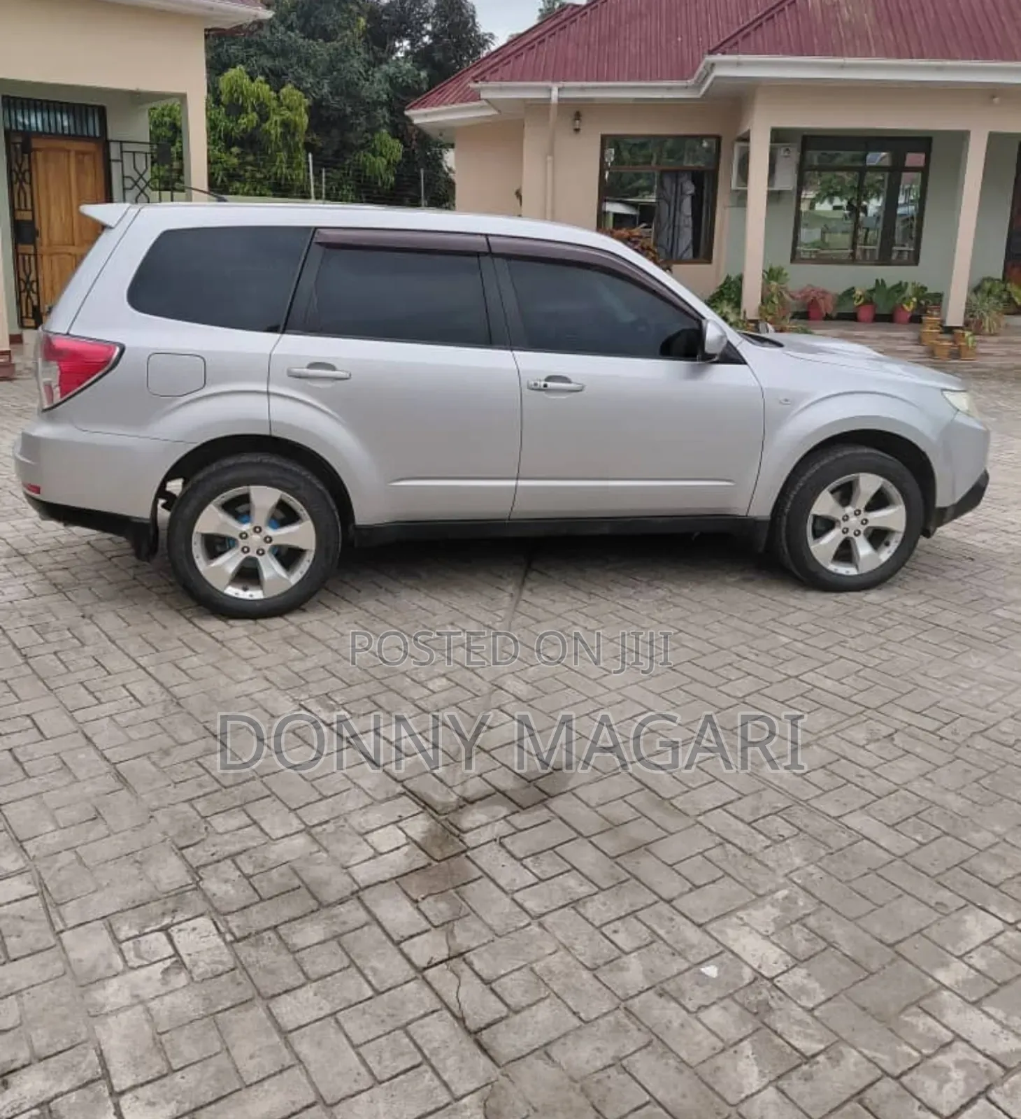 Subaru Forester 2010 Silver