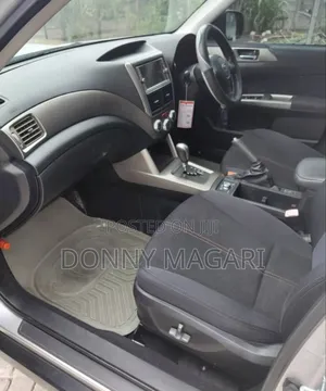Subaru Forester 2010 Silver