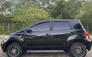 Toyota IST 2005 Black
