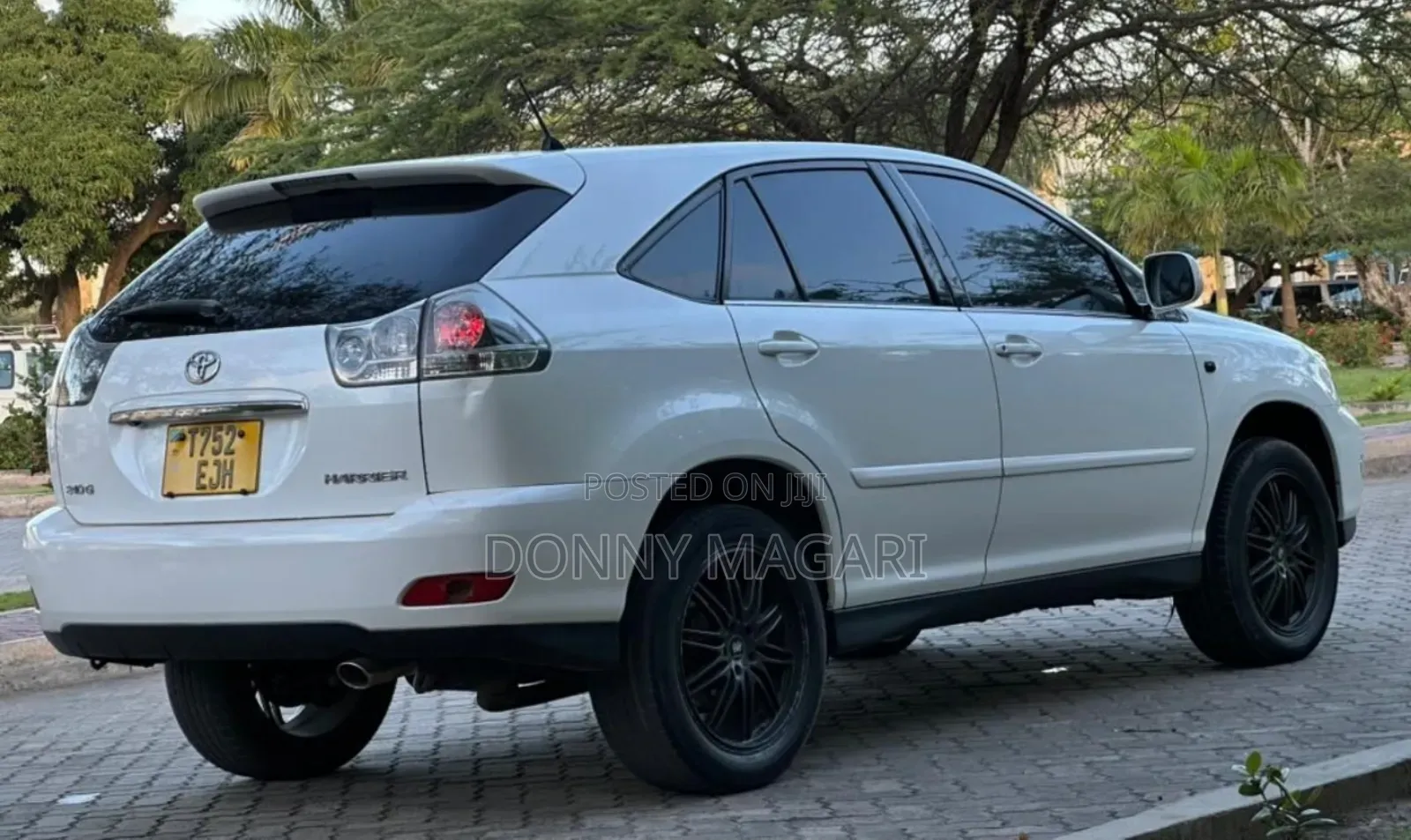 Toyota Harrier 2006 White
