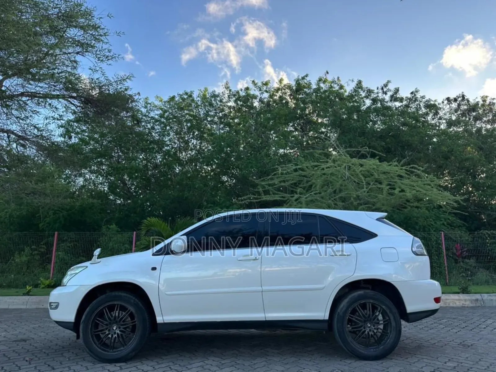 Toyota Harrier 2006 White