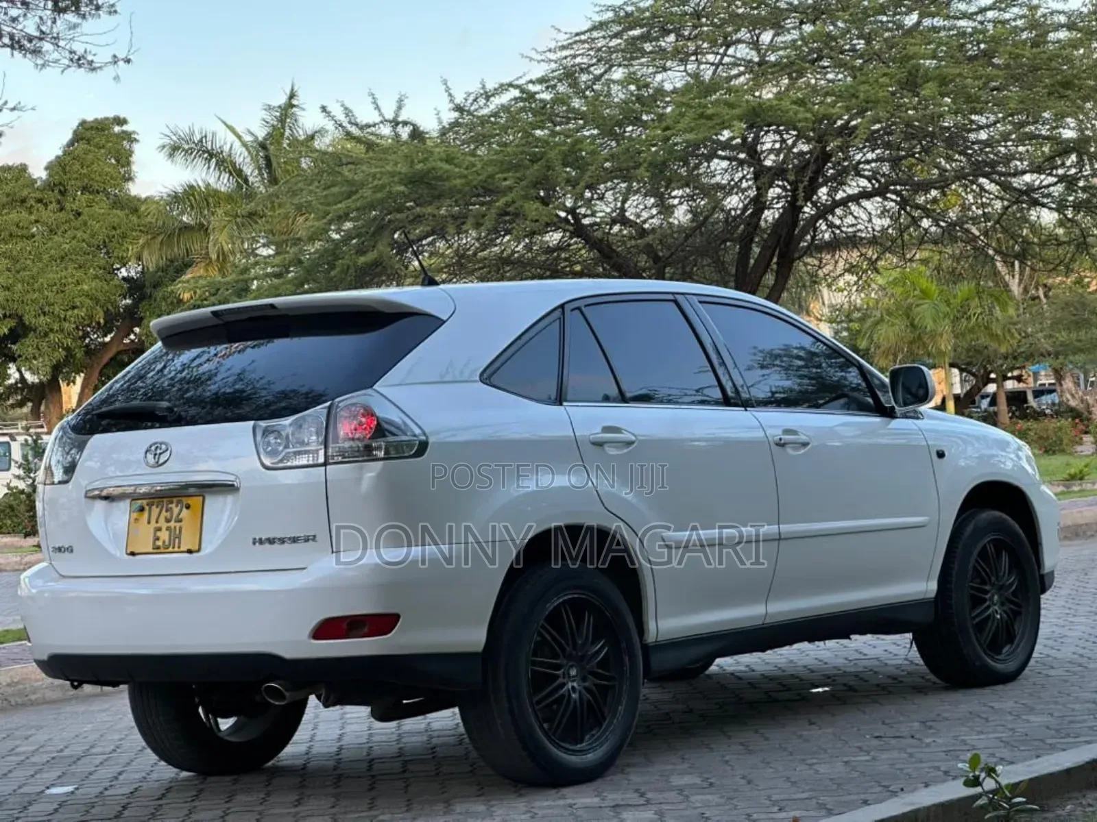 Toyota Harrier 2006 White