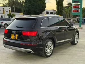 Audi Q7 2018 Black