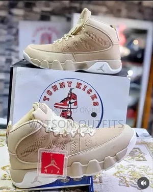 Viatu Halisi Vya Raba or Genuine Sneaker Shoes