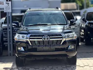 Toyota Land Cruiser 2015 Black