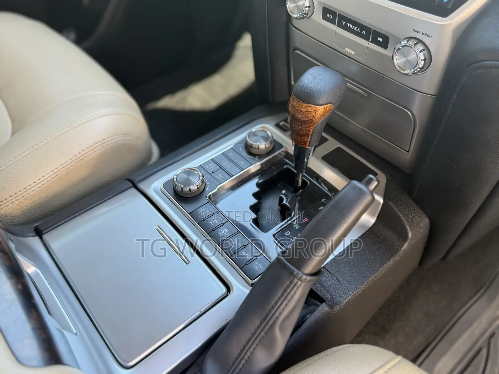 Toyota Land Cruiser 2015 Black