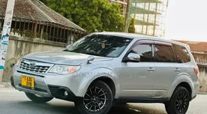 Subaru Forester 2010 Silver