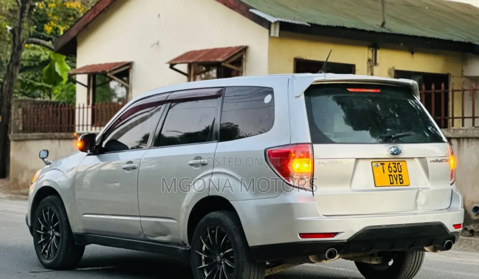 Subaru Forester 2010 Silver