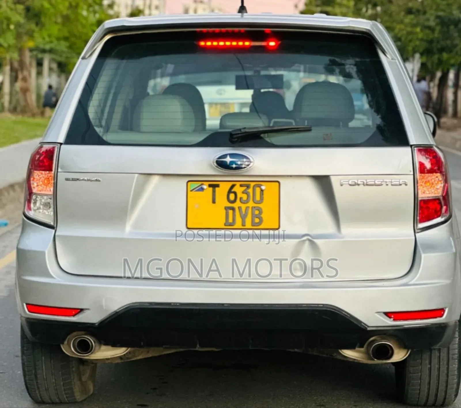 Subaru Forester 2010 Silver