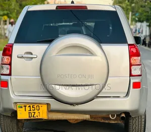 Suzuki Escudo 2005 Silver