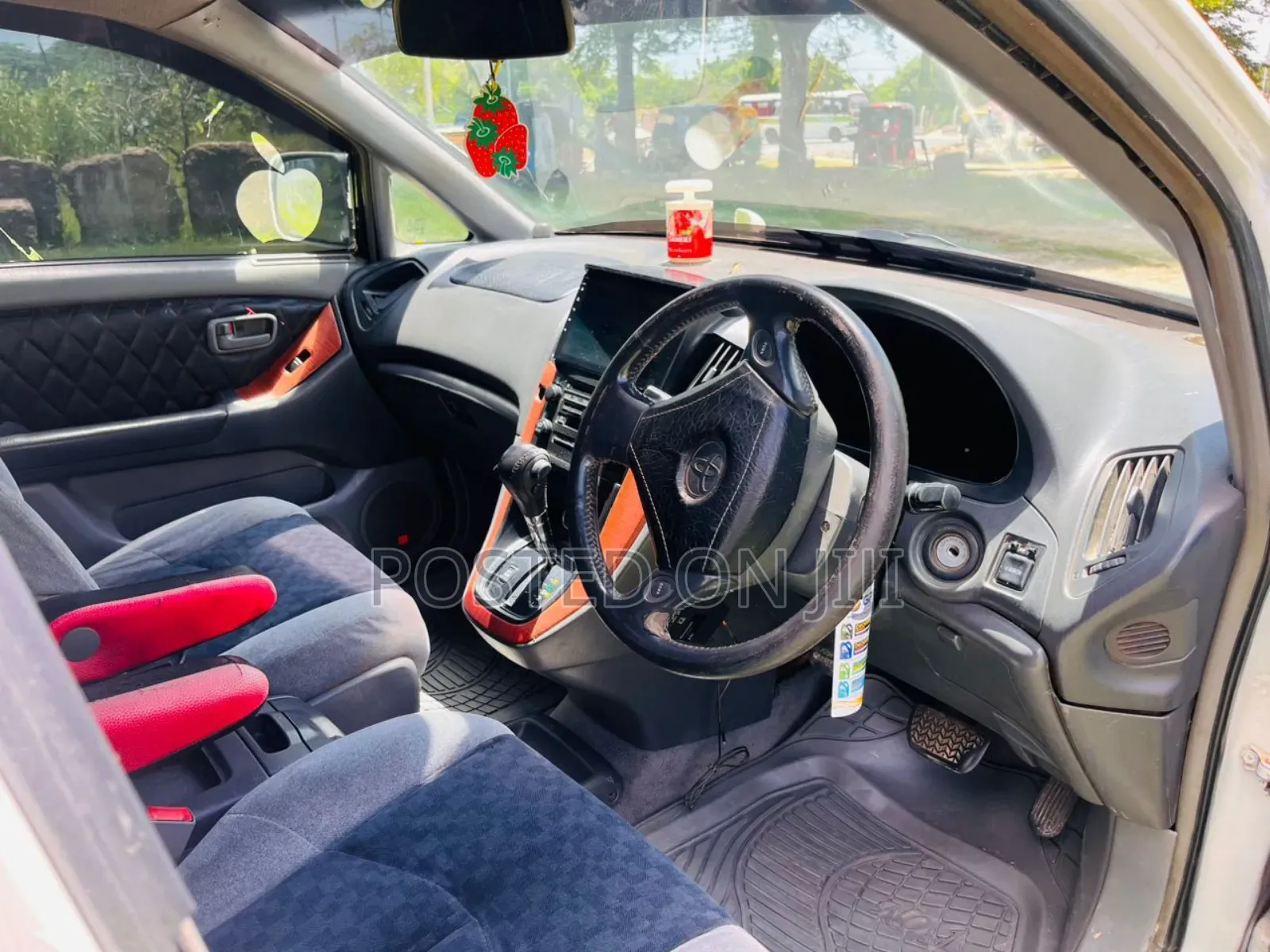 Toyota Harrier 2006 White