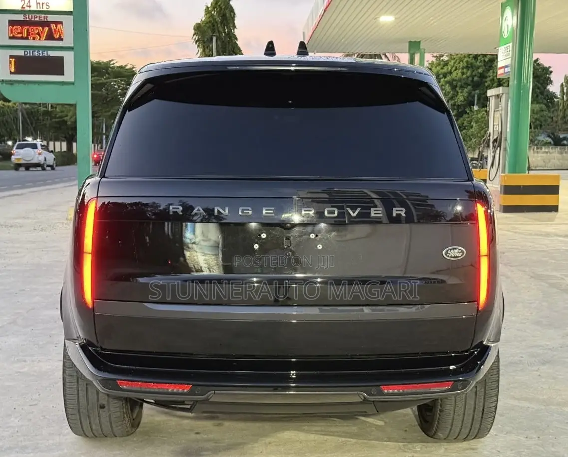 New Land Rover Range Rover Vogue 2024 Black