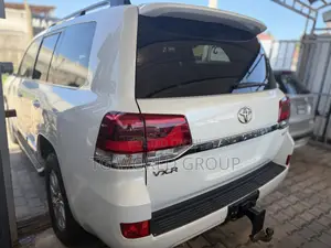 Toyota Land Cruiser 2019 White
