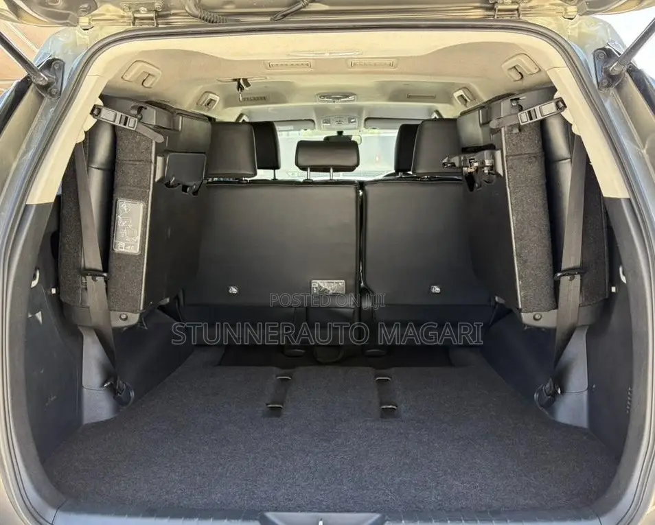 Toyota Fortuner 2023 Brown