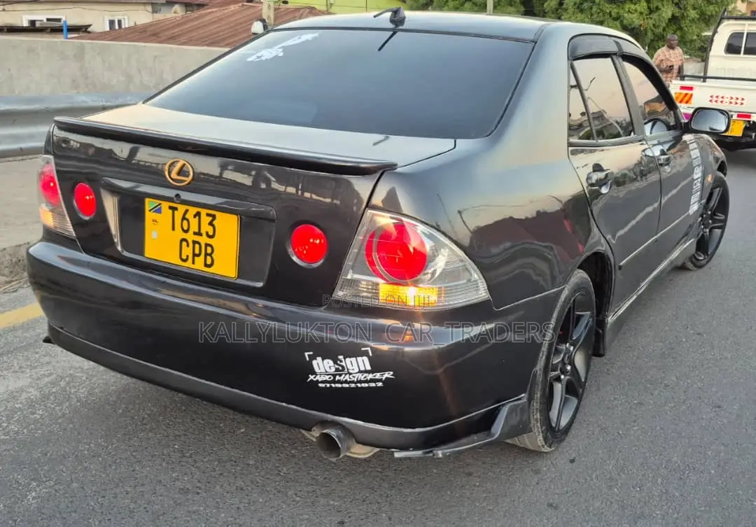 Toyota Altezza 2001 Black
