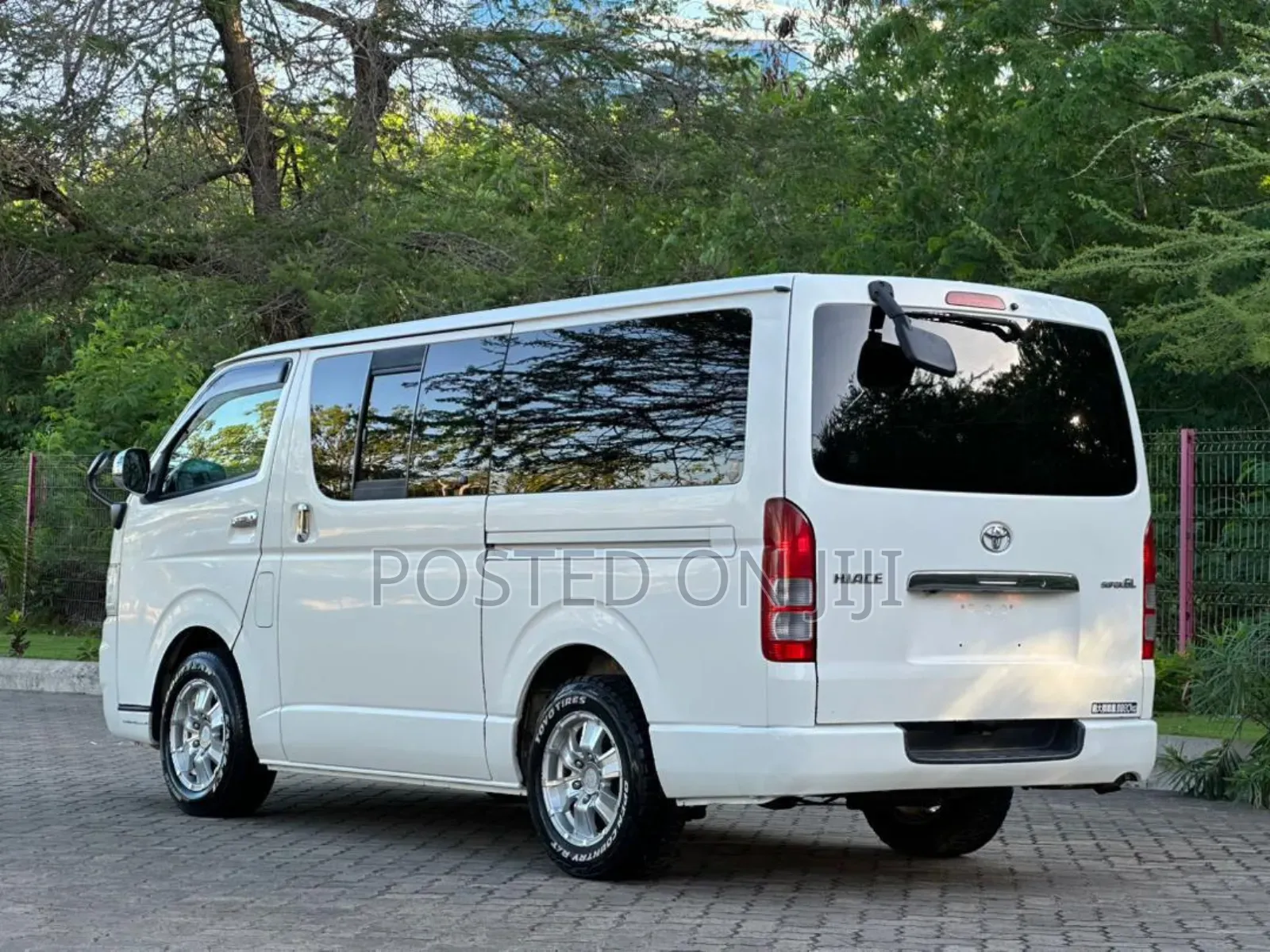 Toyota HiAce 2008 White