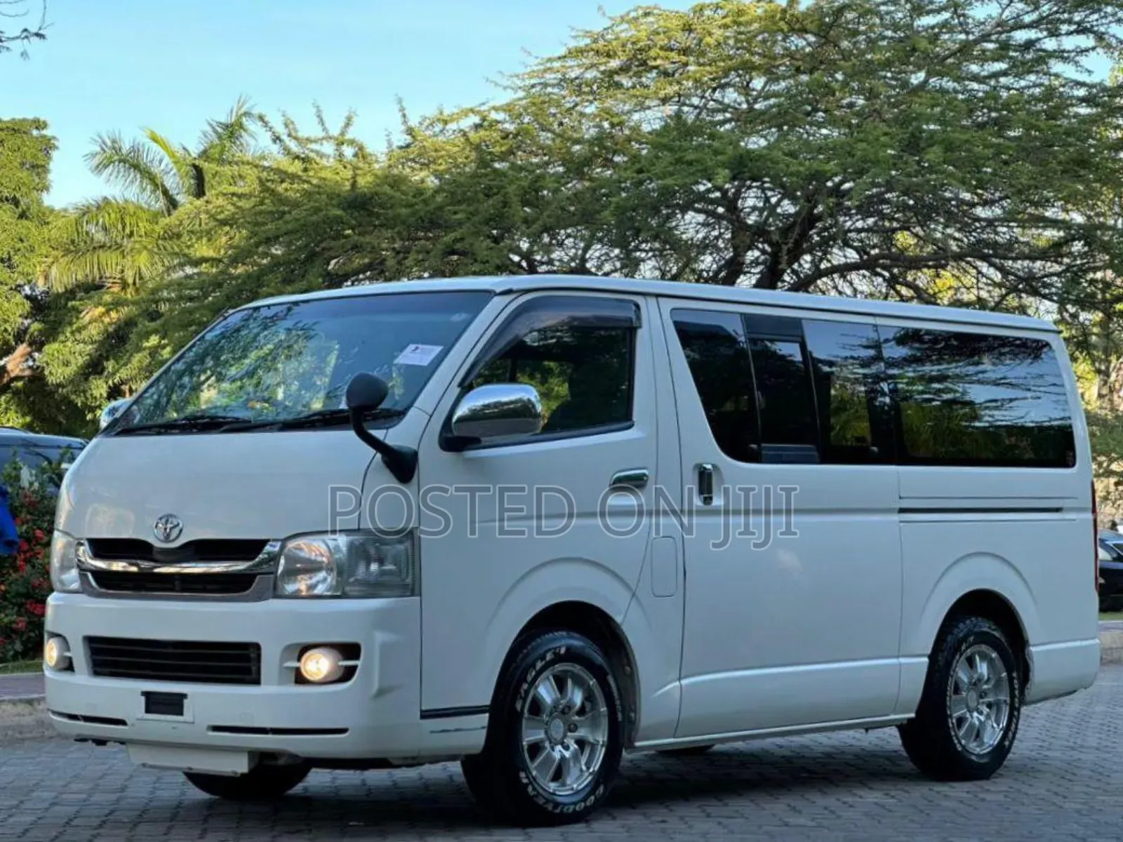 Toyota HiAce 2008 White