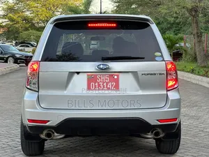 Subaru Forester 2010 Silver