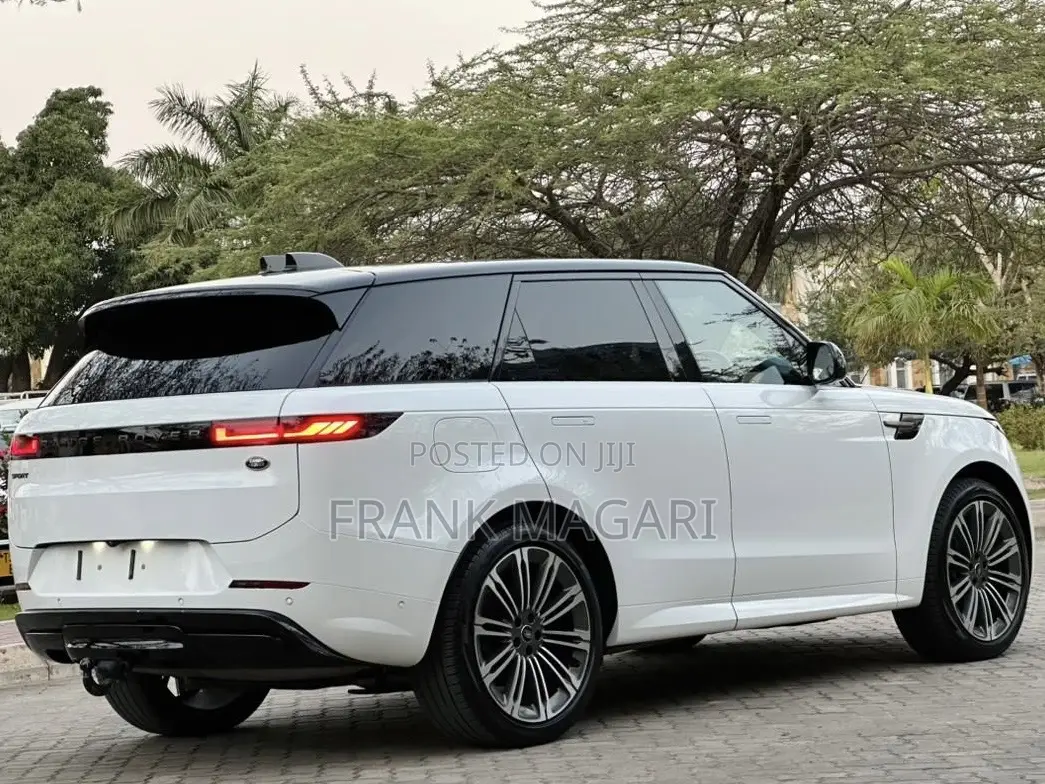 Land Rover Range Rover Sport 2023 White