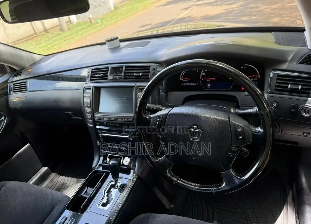 Toyota Crown 2004 Matt Black