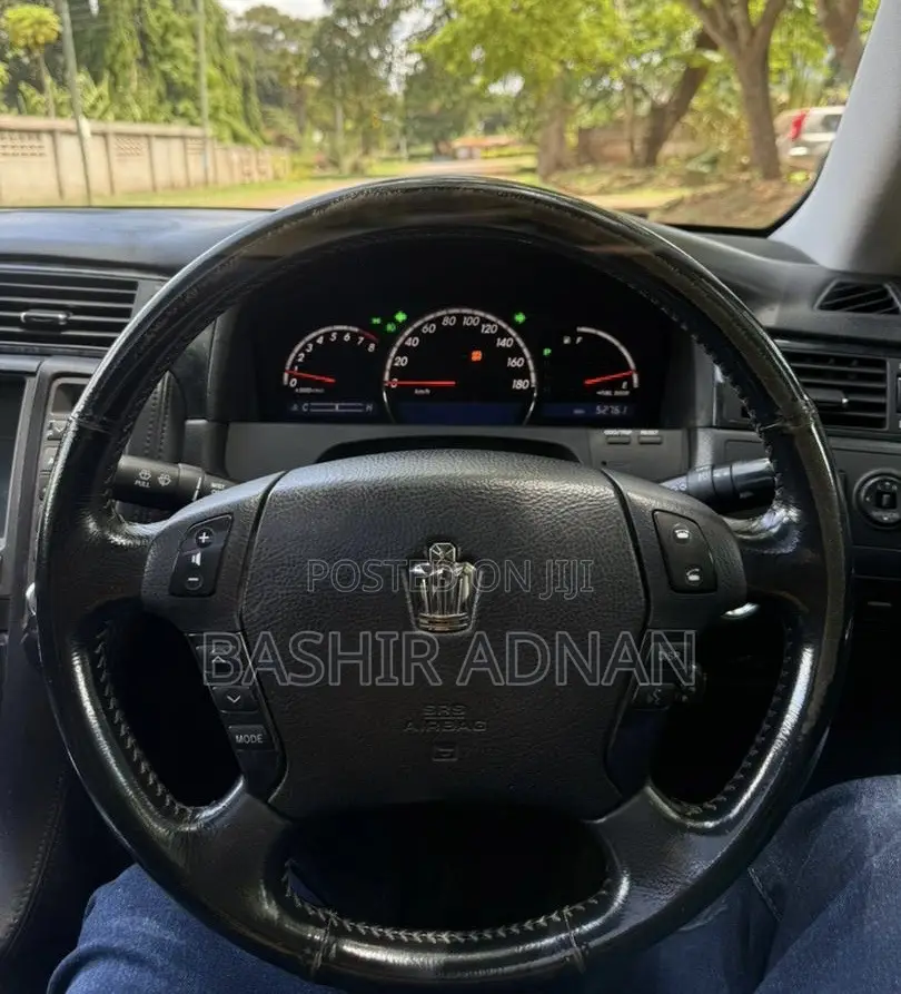 Toyota Crown 2004 Matt Black