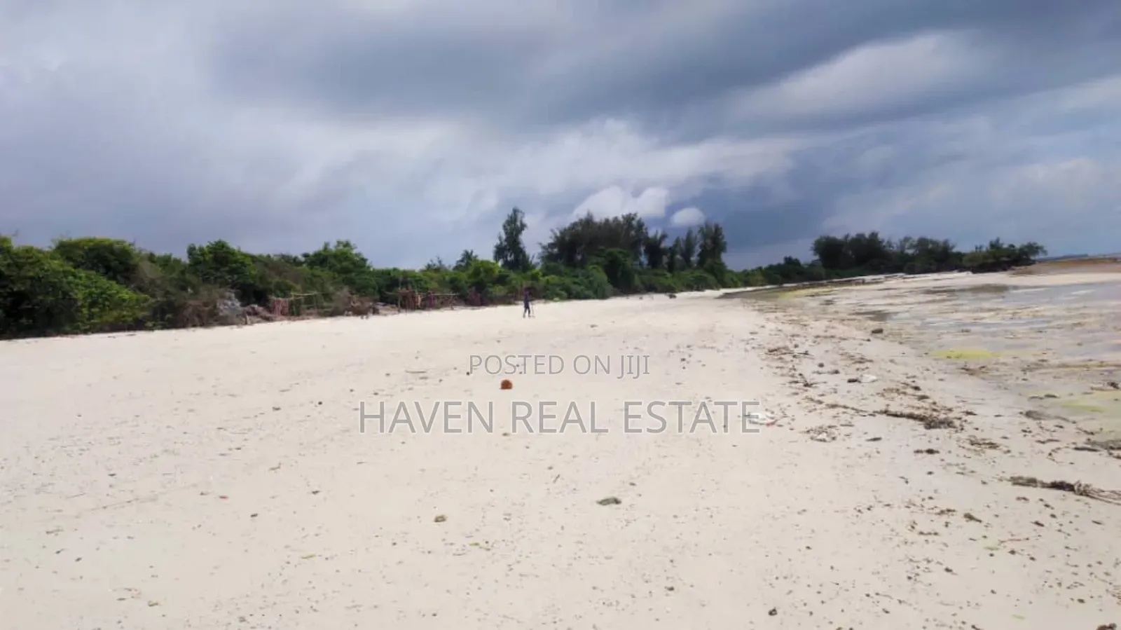 Beach Plot for Sale at Pemba