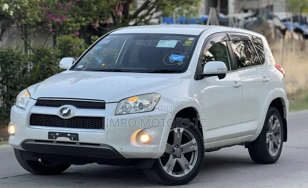 Toyota RAV4 2013 White