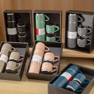 Vacuum Flask/ Chupa Ya Kutunza Maji Moto Na Baridi