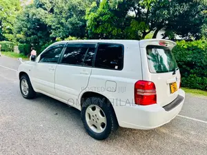 Toyota Kluger 2004 White