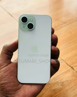 Apple iPhone 15 128 GB Green