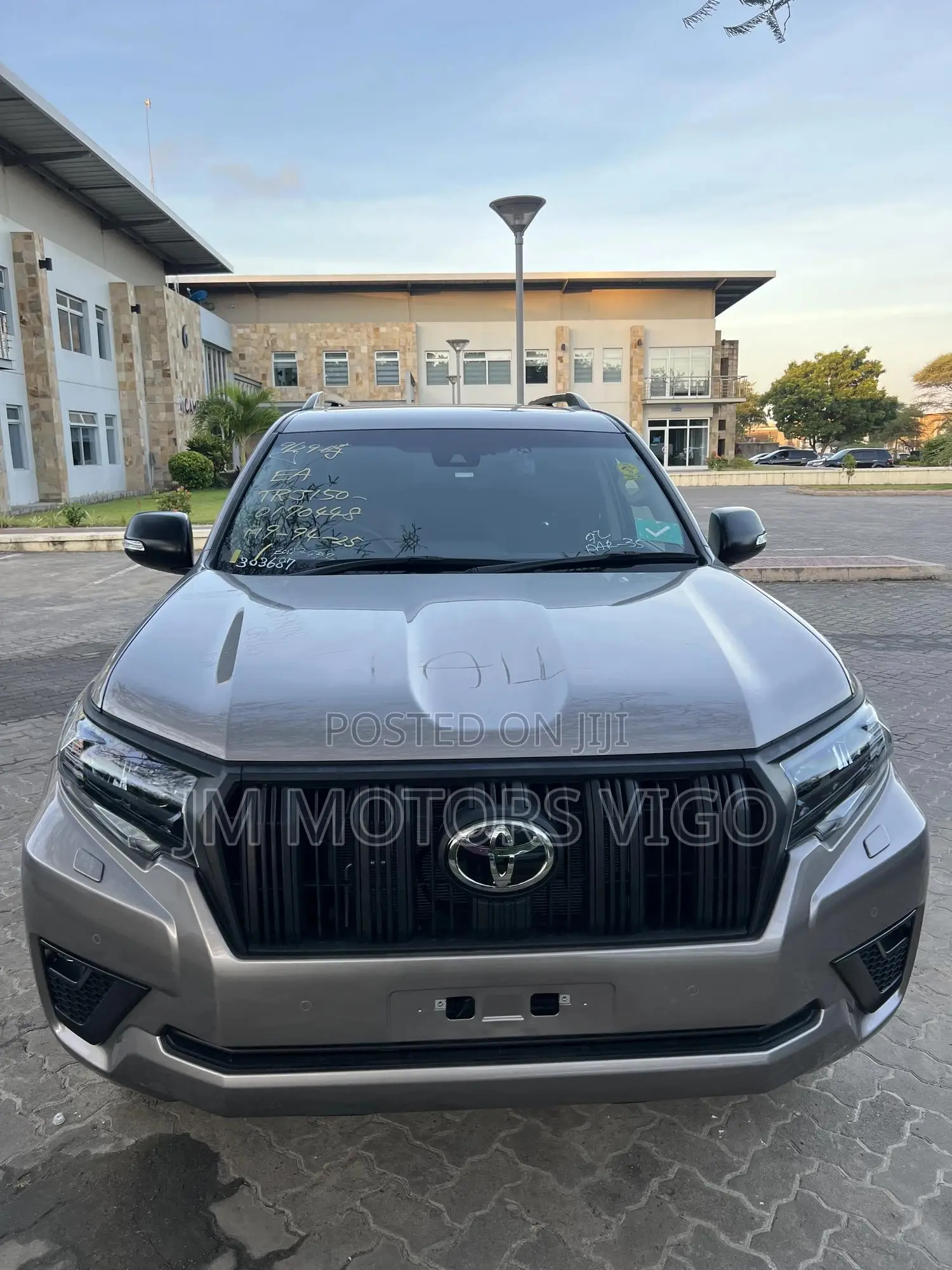 Toyota Land Cruiser Prado 2023 Gray