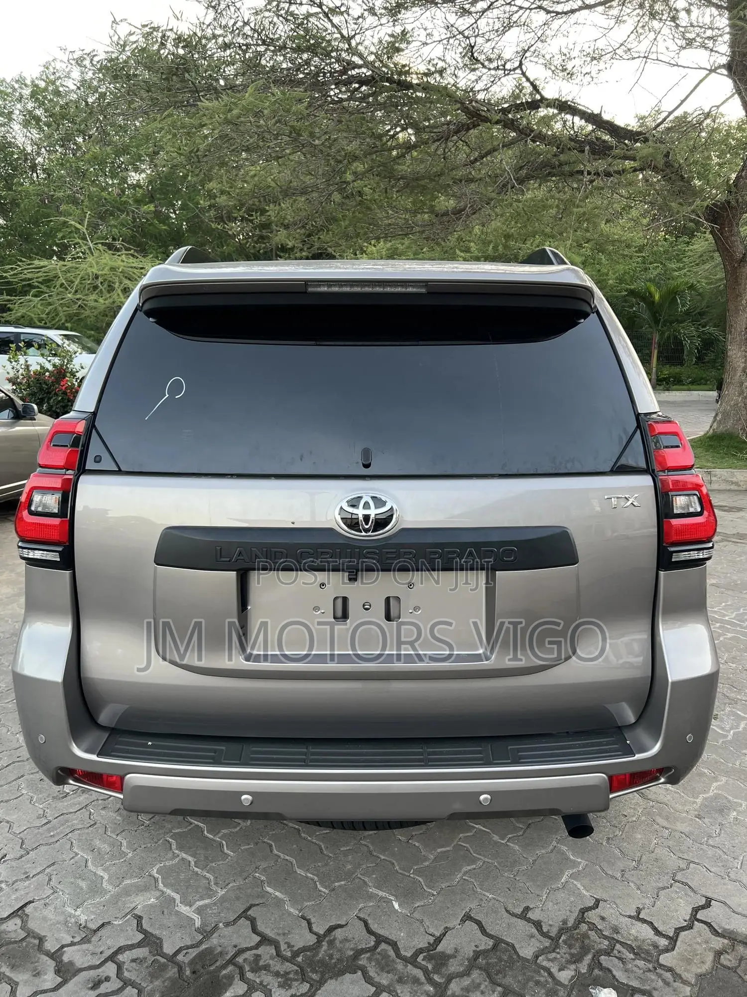 Toyota Land Cruiser Prado 2023 Gray