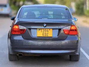 BMW 3 Series 320i RWD 2008 Gray