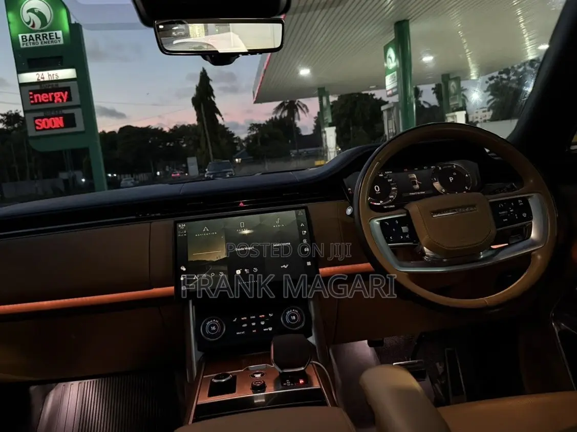Land Rover Range Rover Vogue 2024 Black