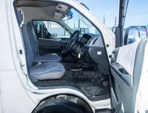 Toyota HiAce 2007 White