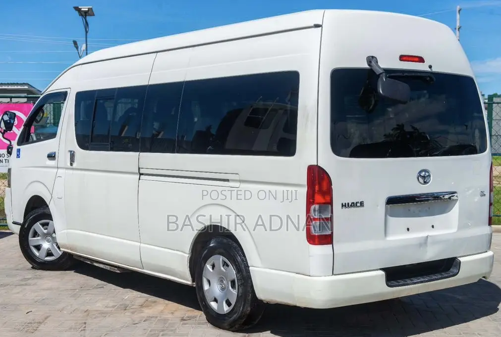 Toyota HiAce 2007 White